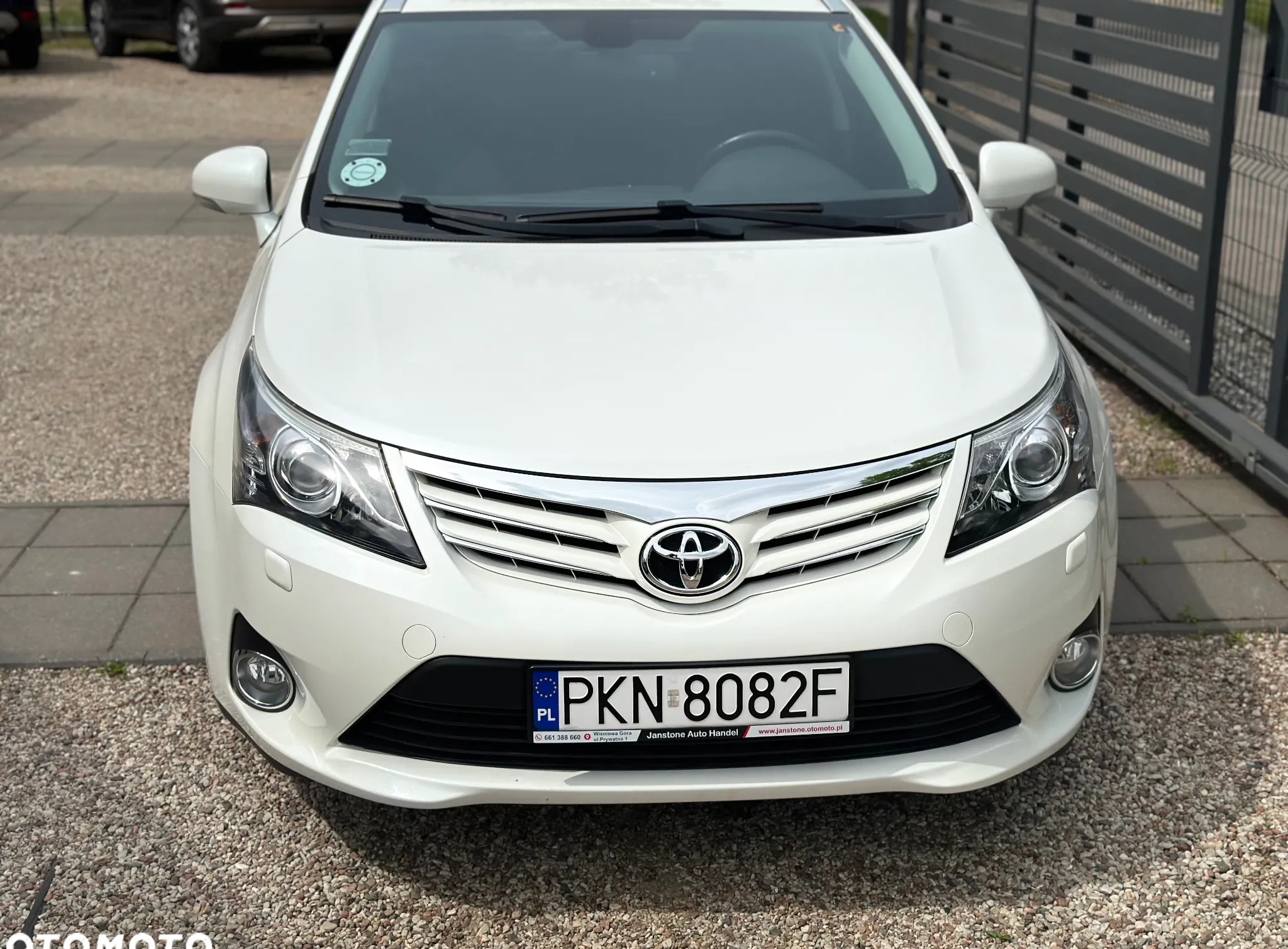 Toyota Avensis cena 48900 przebieg: 183500, rok produkcji 2014 z Góra małe 529